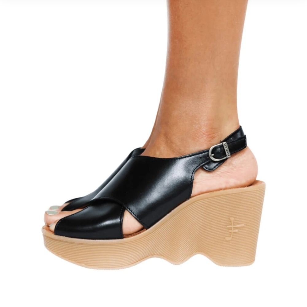 Famolare Cross Your Heart Black Leather Slingback Platform Sandals